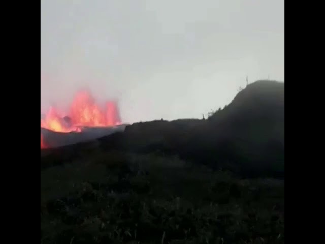 Erupción Volcán Sierra Negra 26 de Junio 2018